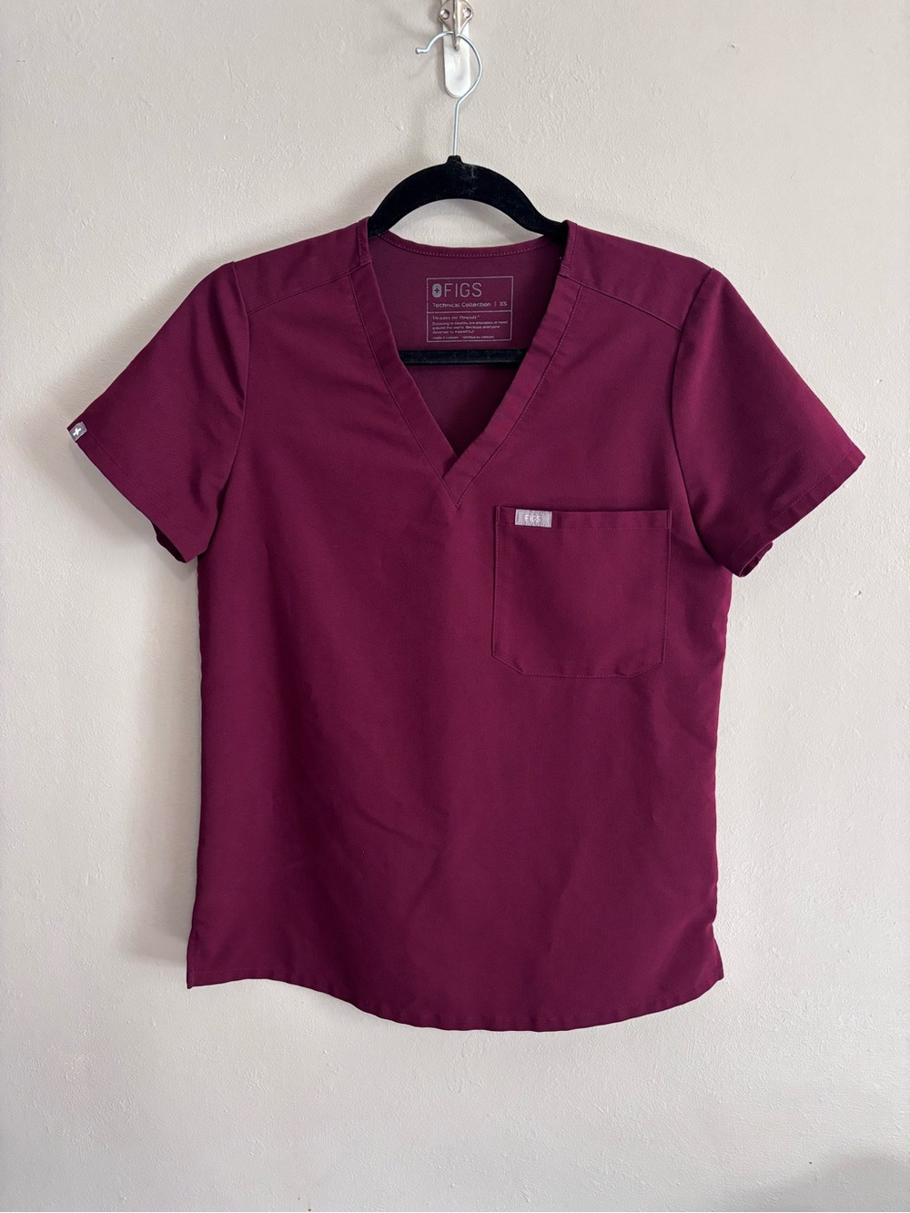 Figs V-Neck Scrub Top in Burgundy
